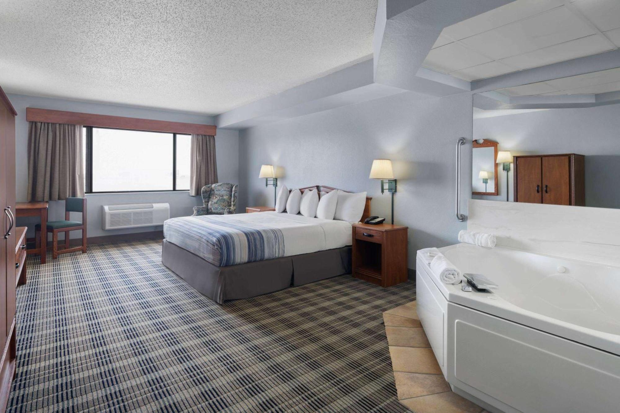 Americinn By Wyndham Stuart Zewnętrze zdjęcie