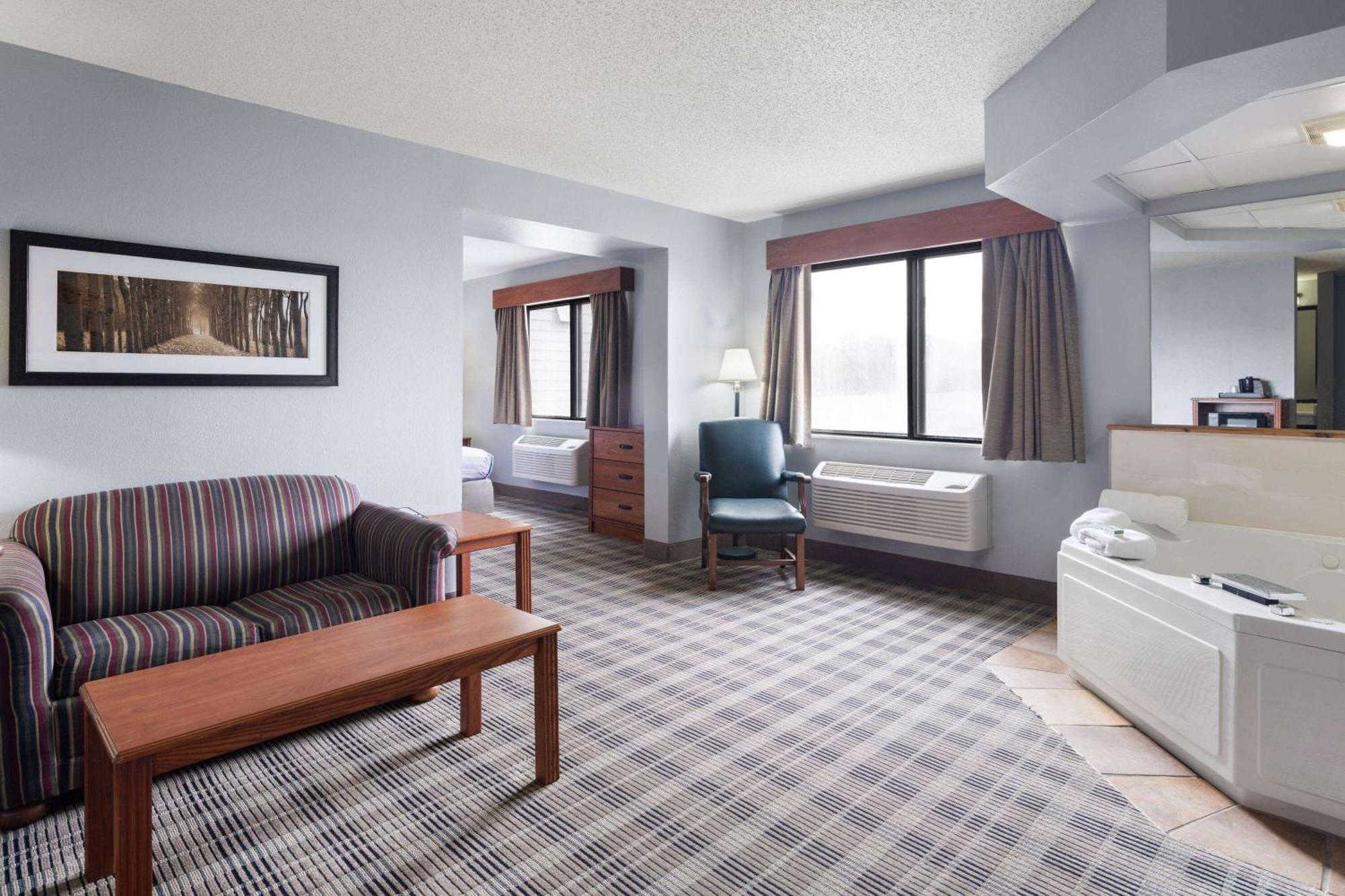Americinn By Wyndham Stuart Zewnętrze zdjęcie
